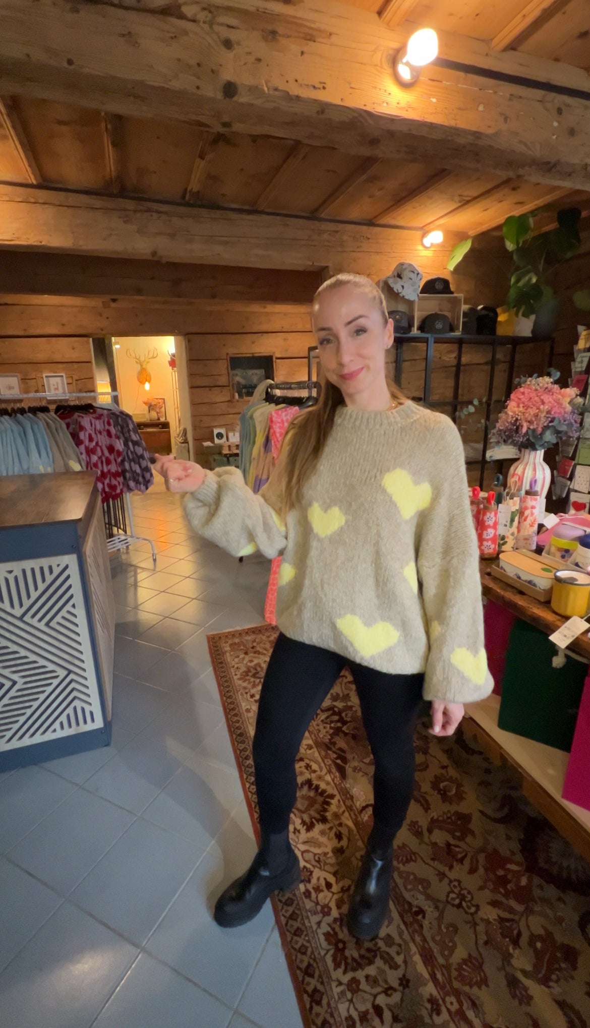 Kuscheliger Herz-Pulli – Made in Italy
