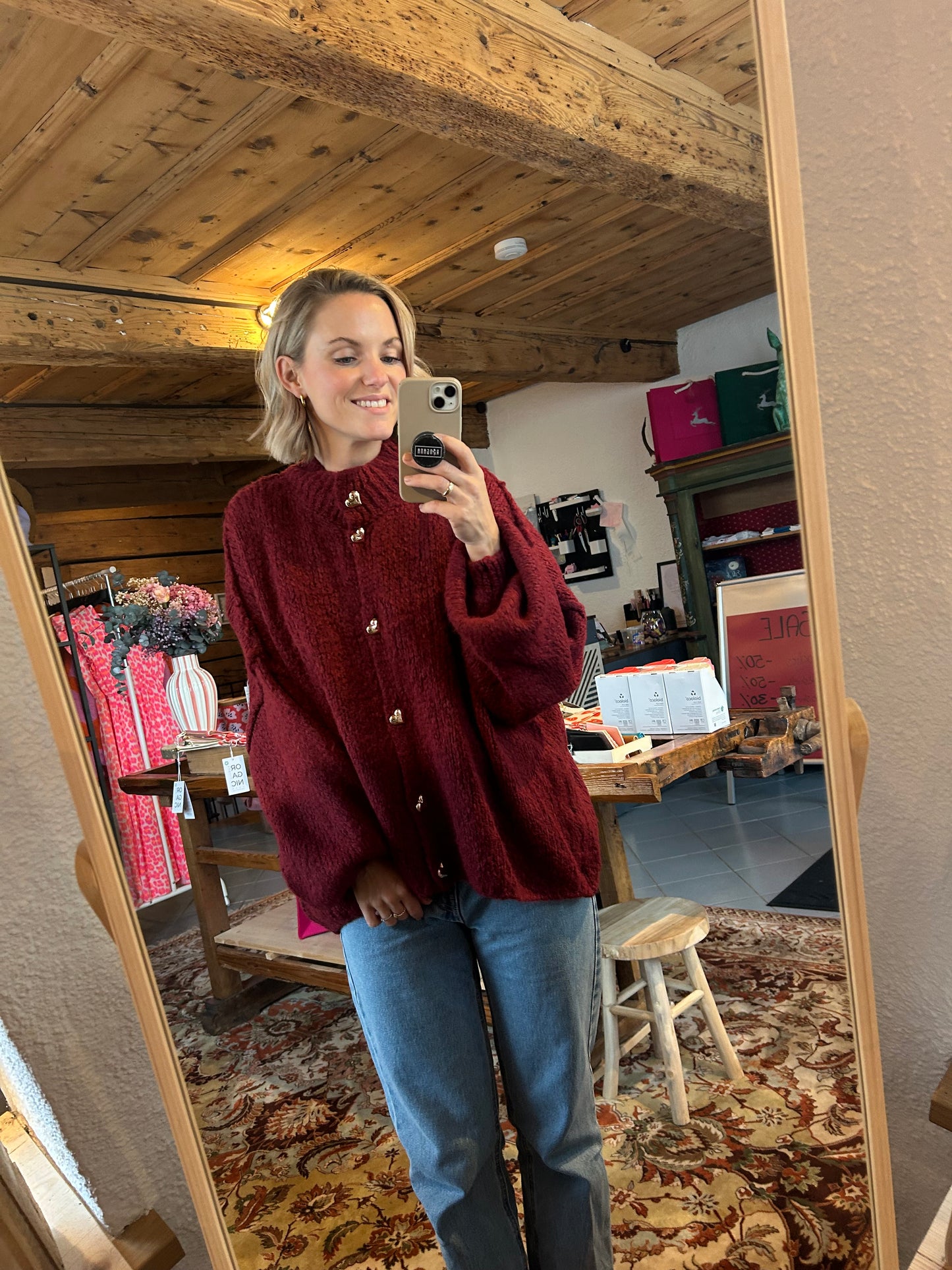 Oversize Cardigan mit Herzknöpfen