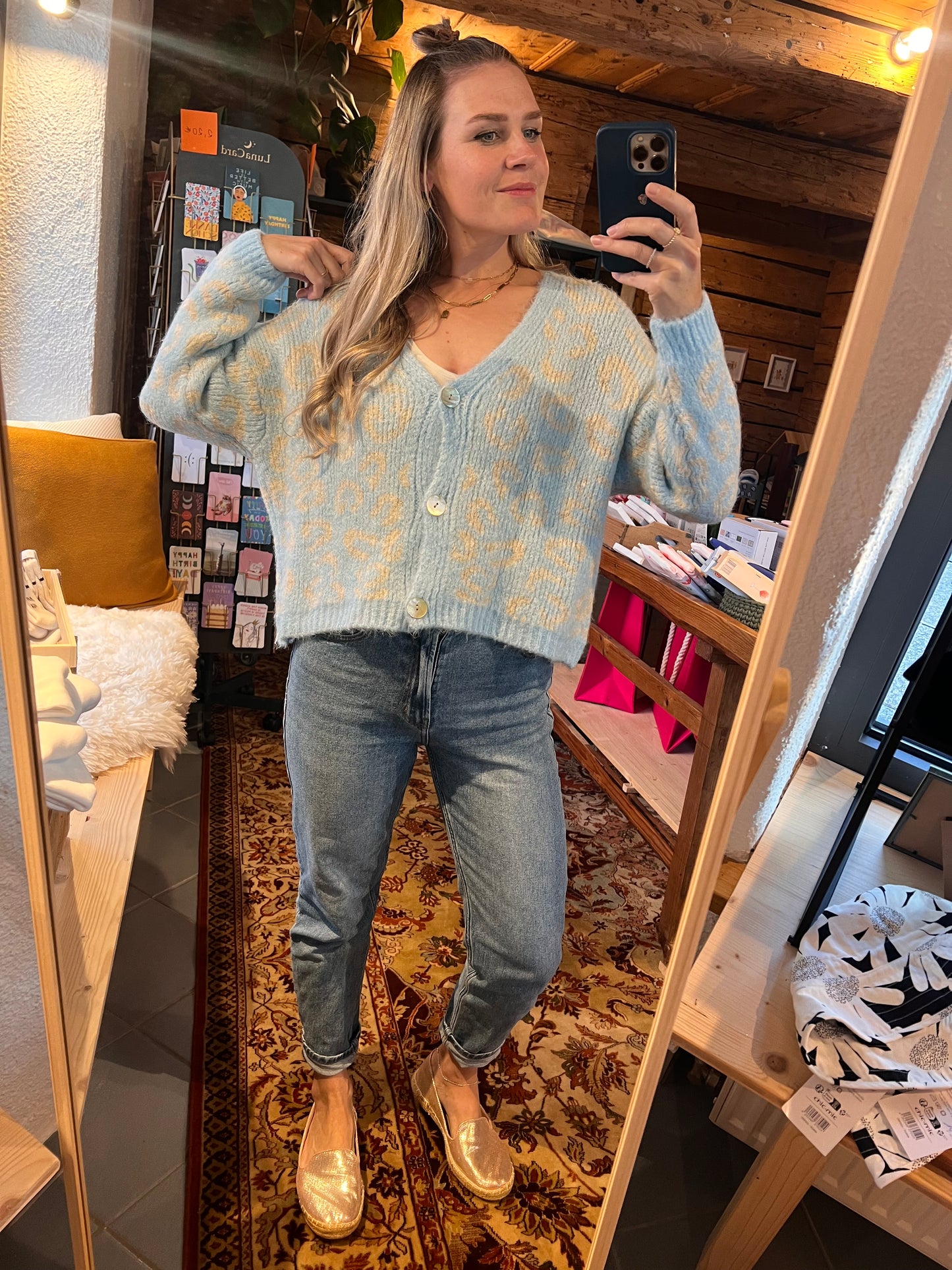Cardigan Leo Love