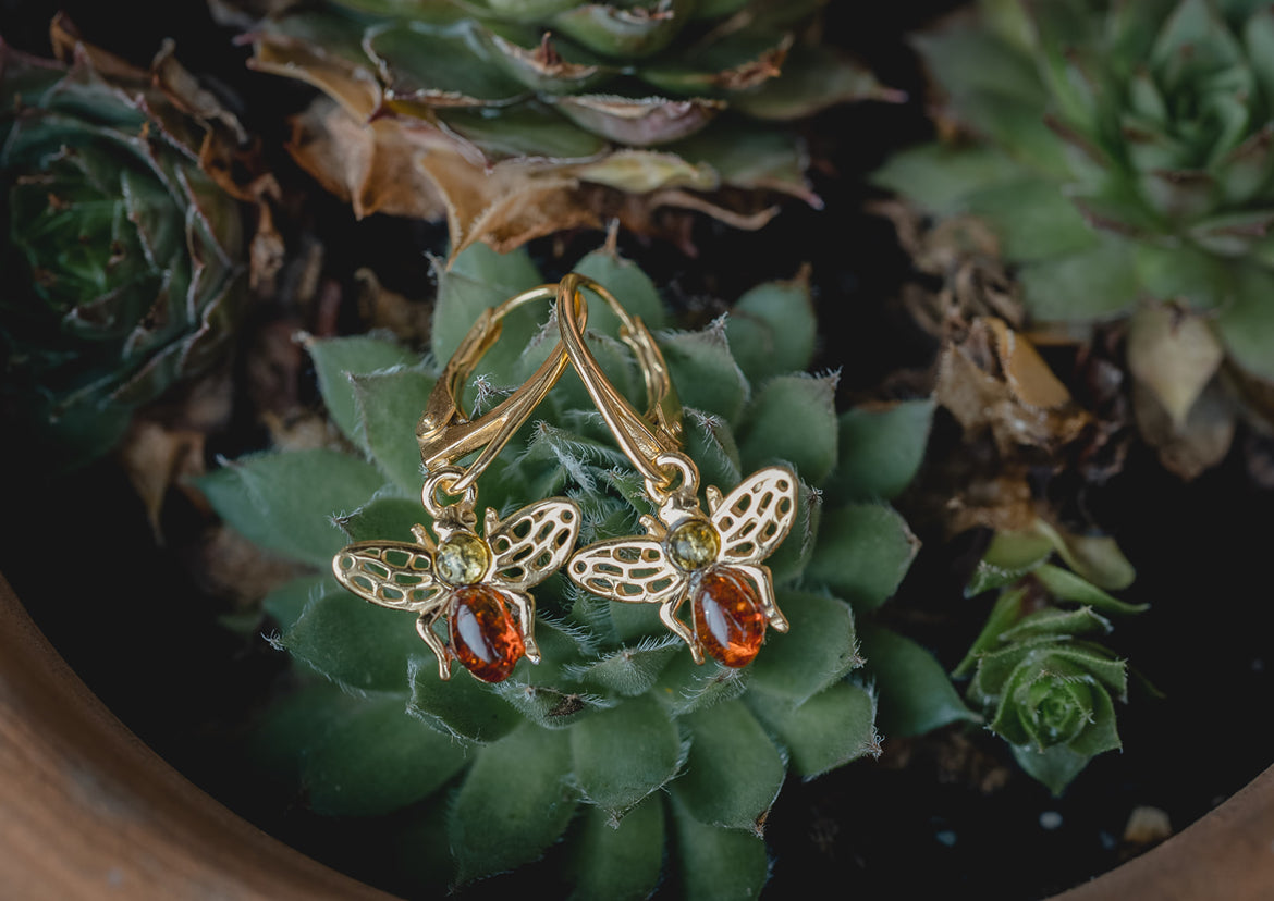 Vergoldete Bienenkreolen