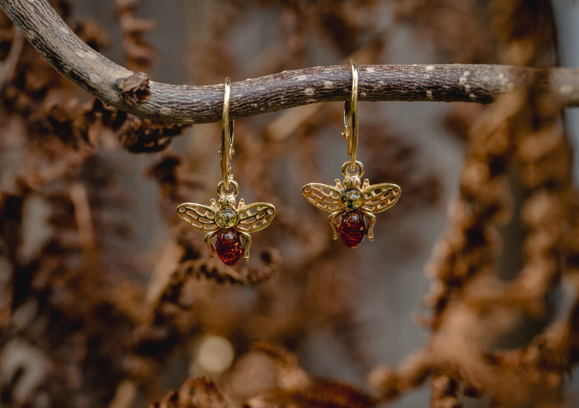 Vergoldete Bienenkreolen